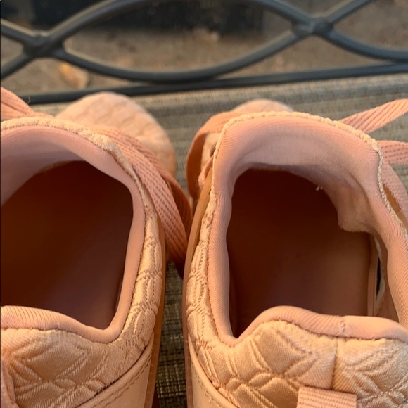 SOLD Fabletics Tennis Shoes - Picture 4 of 12
